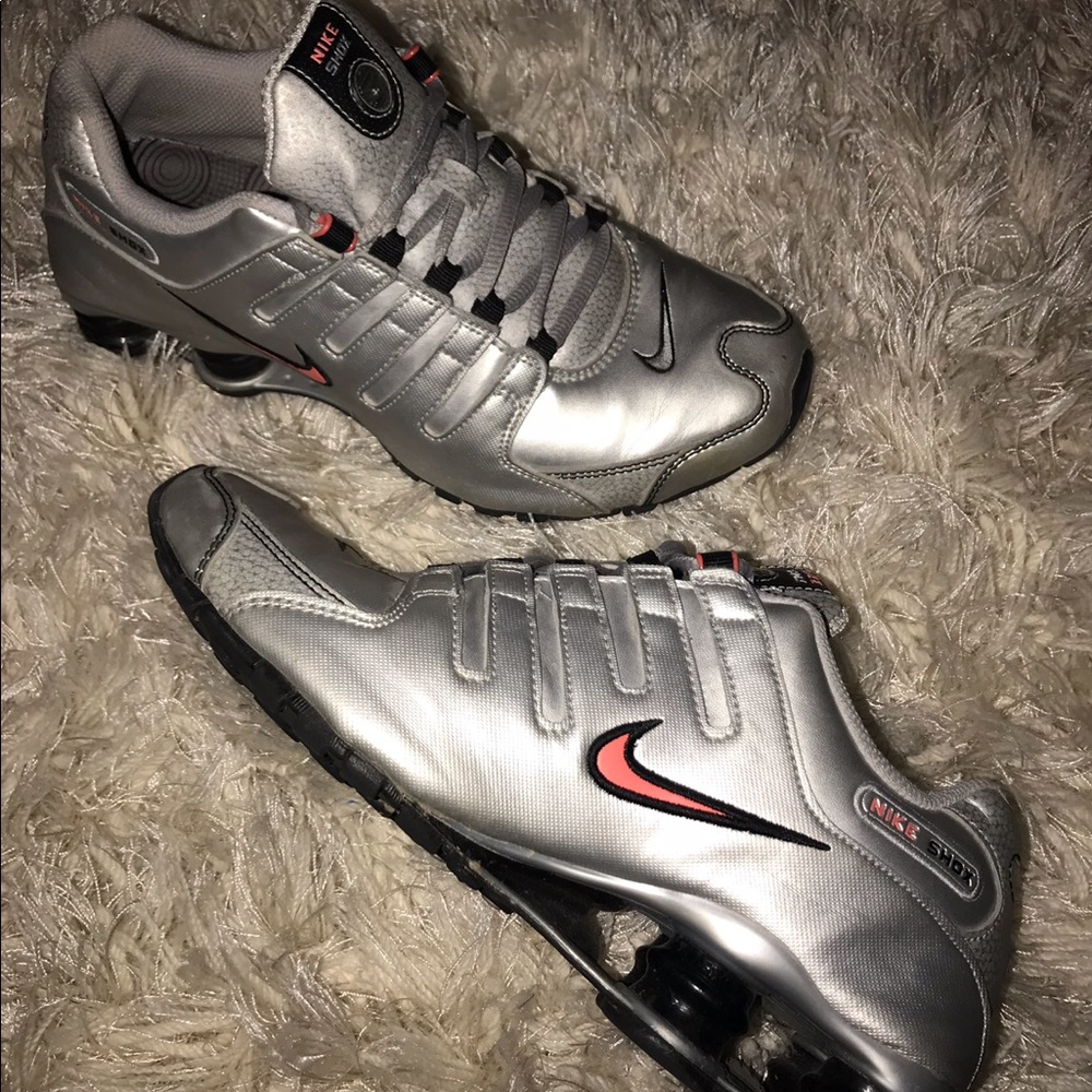 Gray NIKE SHOX💕